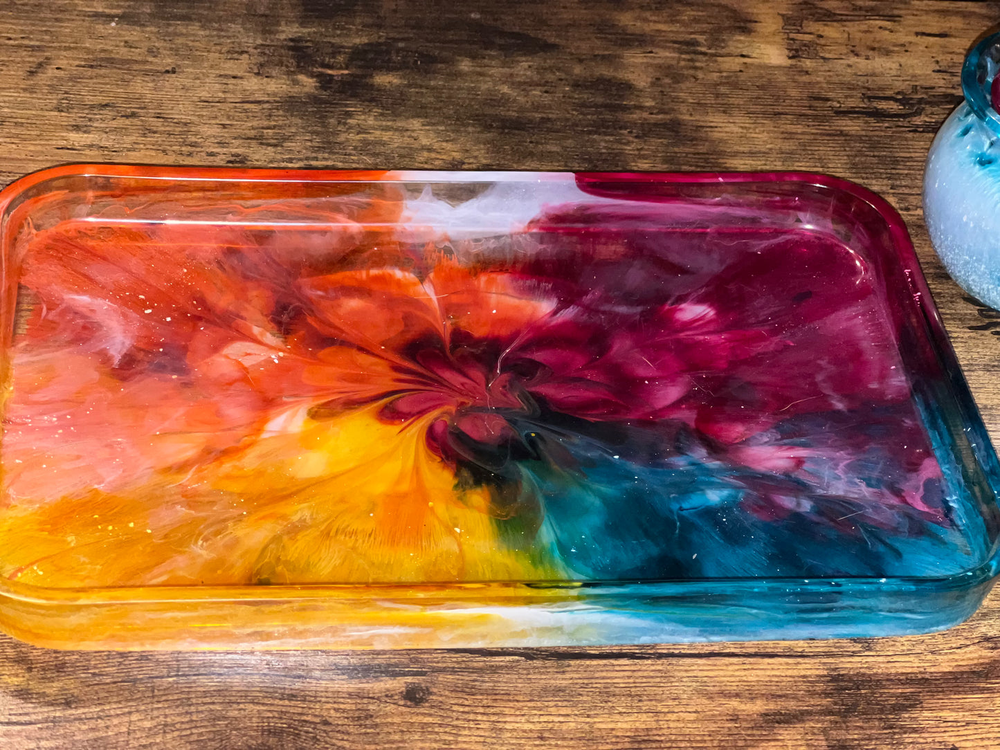 CUSTOMIZABLE TRAY