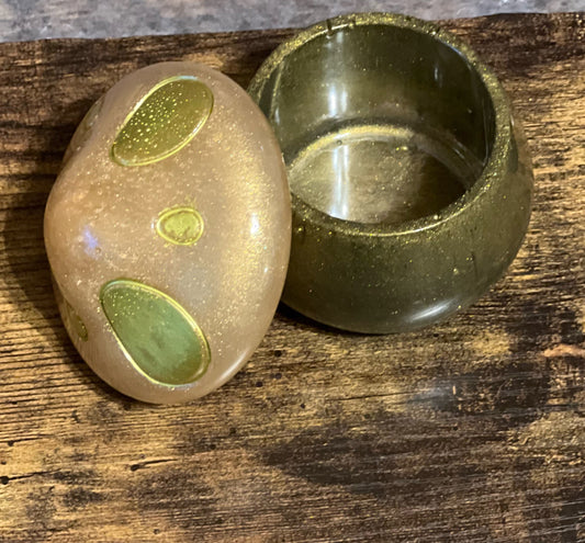OLIVE GREEN & GOLD MUSHROOM JAR